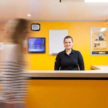 Hotelf1 Nord Chambéry